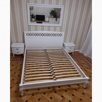 Двуспальная кровать Ажур с резьбой