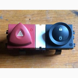Бу кнопка аварийной сигнализации Renault Megane 2, 8200095493, 8200109723, 8200107808