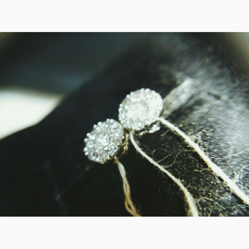 Фото 11. Серьги-пусеты с бриллиантами 0. 50 карата