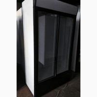 Вітрина холодильна скляні розсувні двері б/в працює