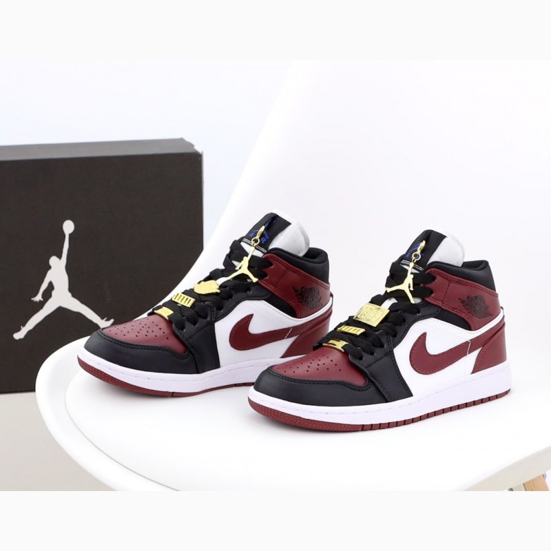 Фото 2. Кросівкі Nike Air Jordan