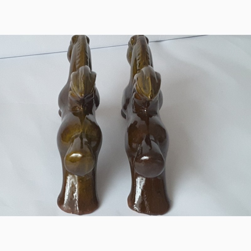 Фото 5. Фарфоровые статуэтки за 2 шт ( глазурованая керамика) Кони времён СССР