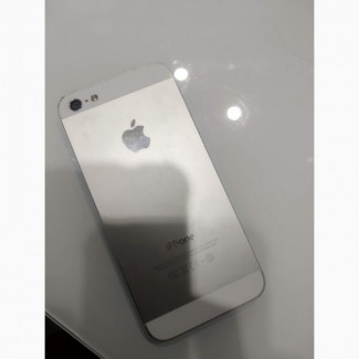 Продам iPhone 5 16 gb silver