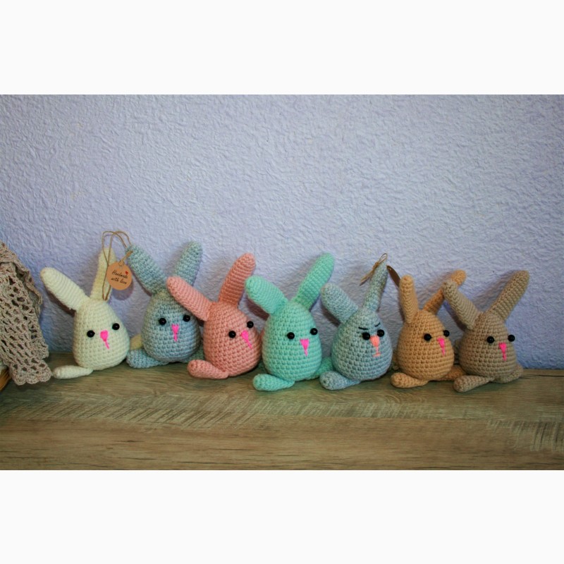 Фото 7. Кругленькие зайцы-яйца различных оттенков станут украшением вашего дома