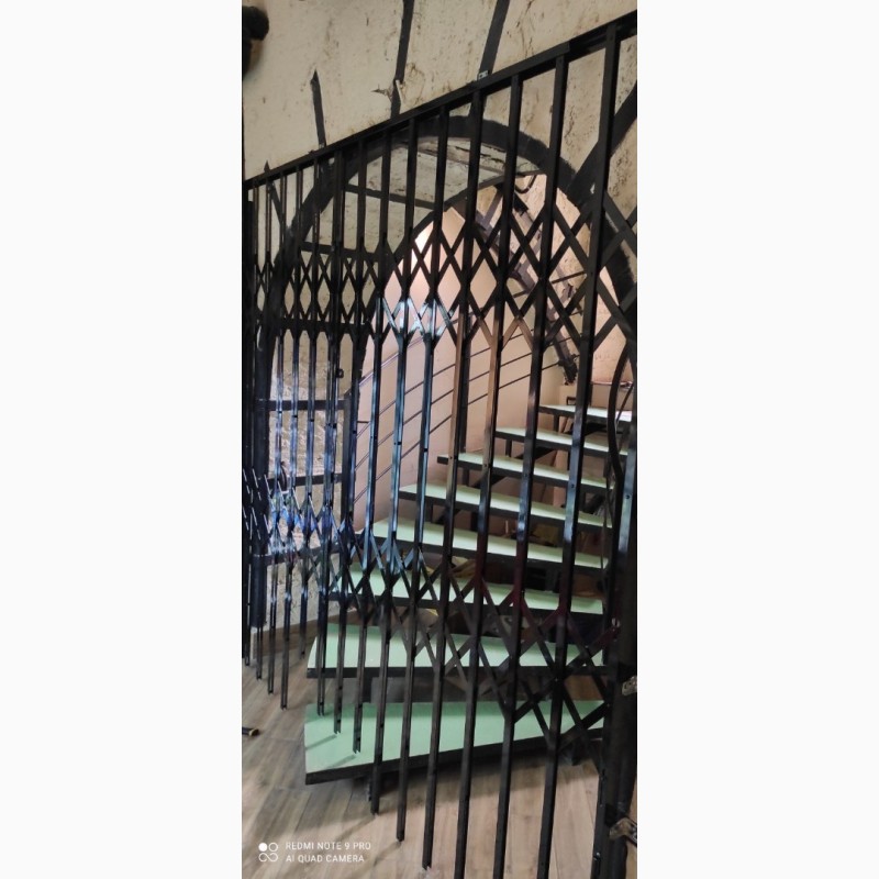 Фото 18. Раздвижные решетки металлические на окна, двери, витрины. Харьков