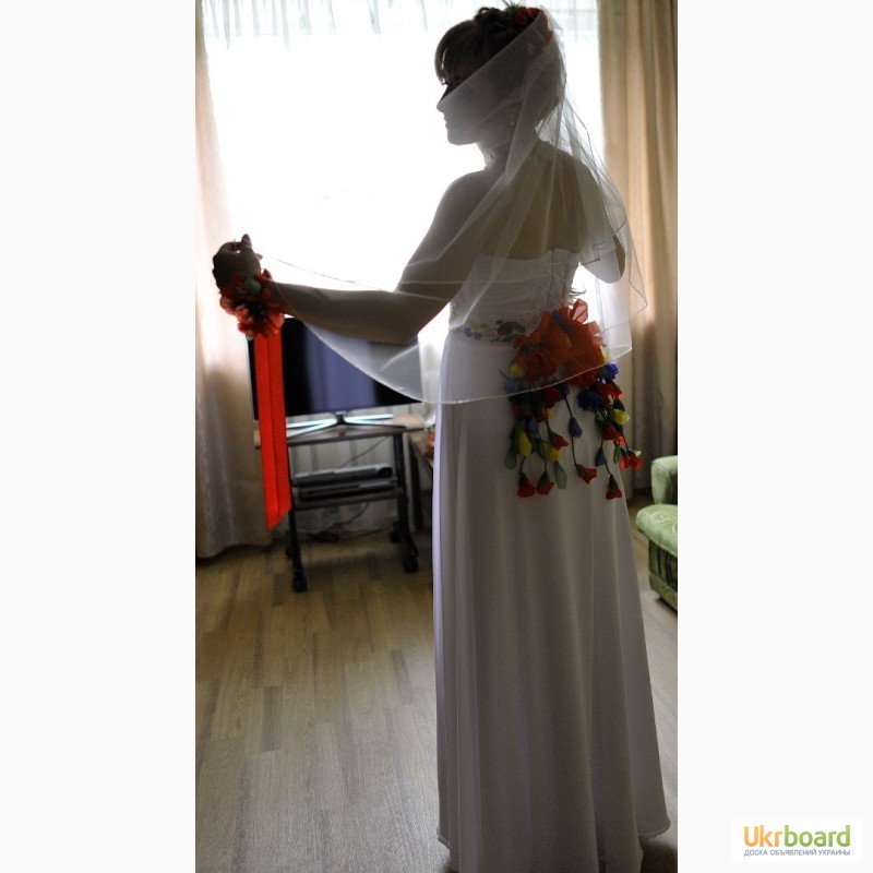 Фото 2. Свадебное платье дизайнер Оксана Полонец