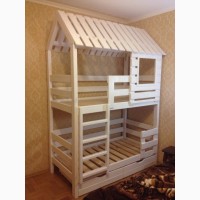 Двухярусные кровати-домики из массива дерева
