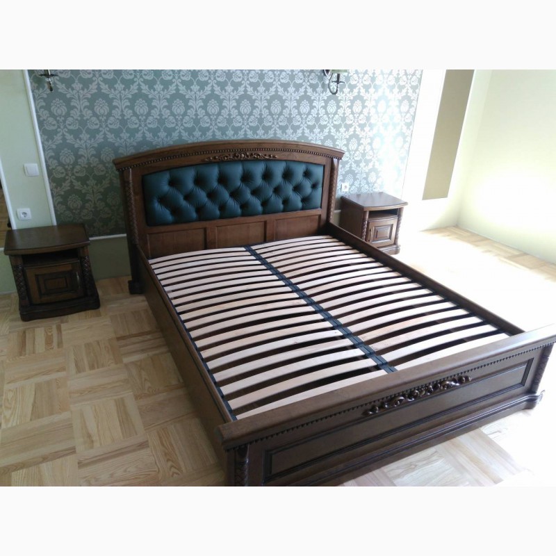 Фото 4. Двоспальне ліжко з деревини дуба