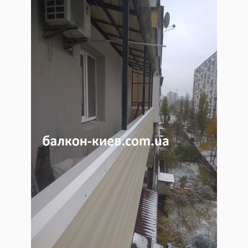 Фото 15. Ремонт балкона: крыша из поликарбоната, парапет - сайдинг