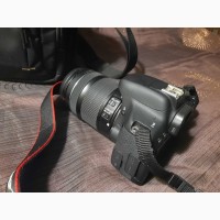 Продам зеркальный фотоаппарат Canon EOS 750D 18-135