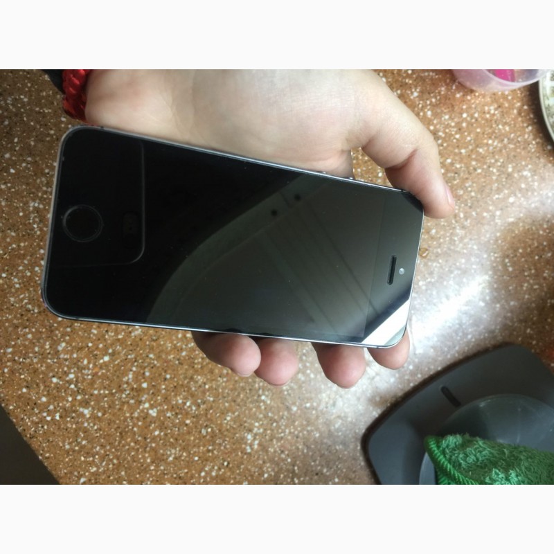 Фото 6. Apple IPhone 5S Space Gray 16 GB Neverlock
