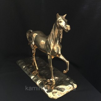 Статуэтка лошадь на подставке Stilars 654