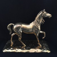 Статуэтка лошадь на подставке Stilars 654