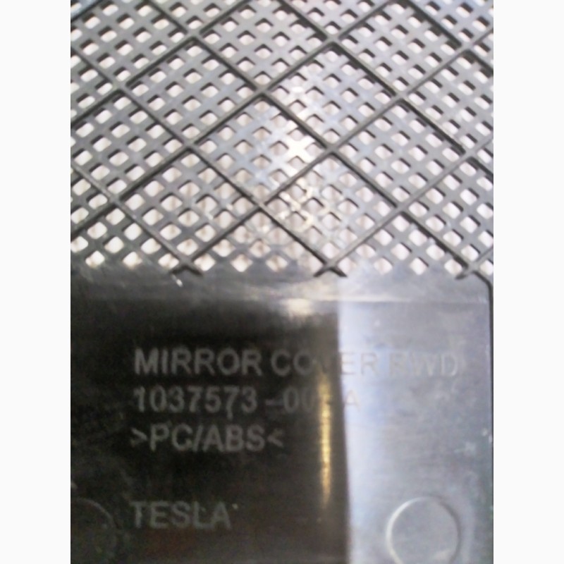 Фото 3. Облицовка кронштейна зеркала заднего вида и монокамеры задняя Tesla model S