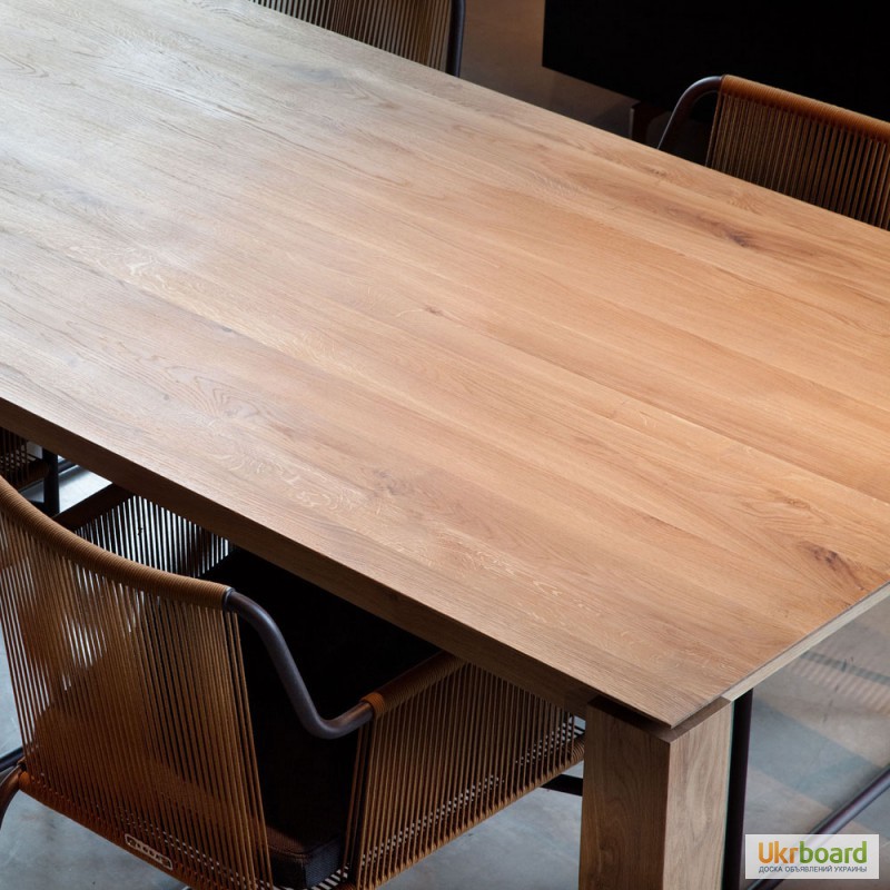 Фото 3. Обеденный стол из массива древесины