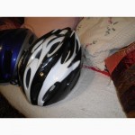Шлеми для велосипедов и роликов.Детские и взрослие