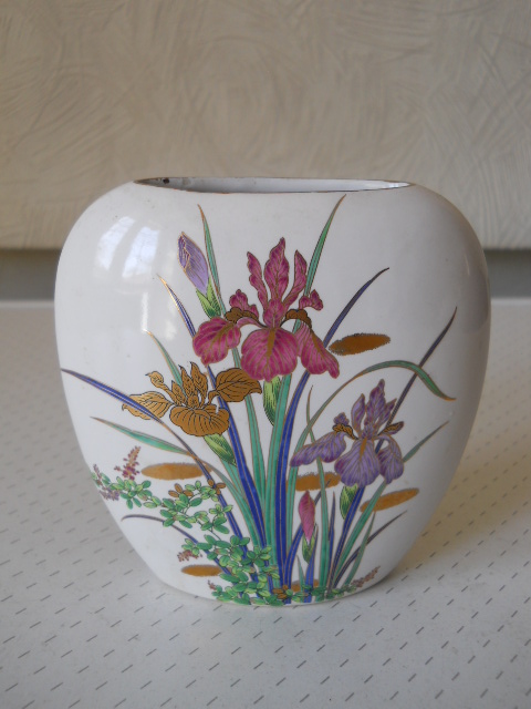 Фото 6. Миниатюрная вазочка для цветов