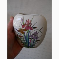 Миниатюрная вазочка для цветов