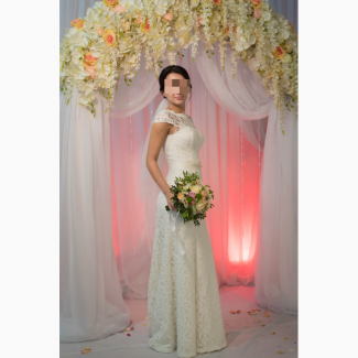 Продам элегантное и нежное свадебное платье размер S (42-44)