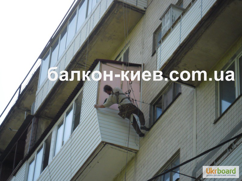 Фото 19. Обшивка балкона сайдингом. Наружная обшивка балкона. Киев
