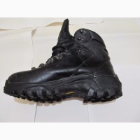 Продам ботинки альпинистские 43 размер