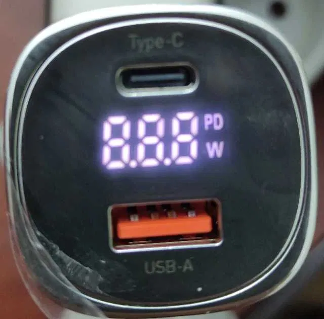 Фото 4. Essager 33 Вт GaN USB C Зарядное устройство с цифровым дисплеем, быстрая зарядка