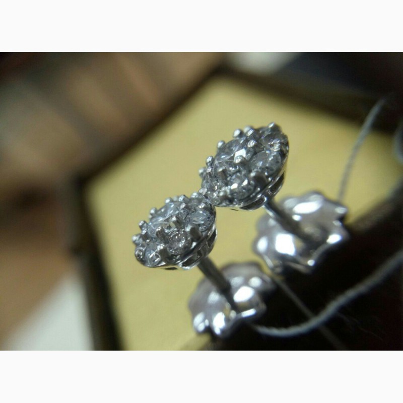 Фото 2. Серьги-пусеты с бриллиантами 0. 66 карата