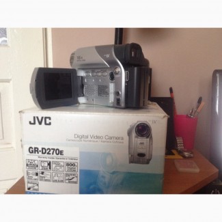 Відеокамера JVC-CR-273E