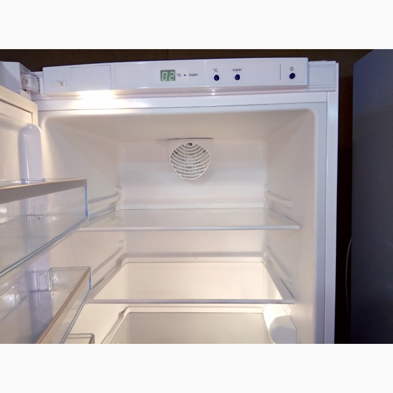 Фото 3. Комплект холодильная и морозильная камеры Bosch