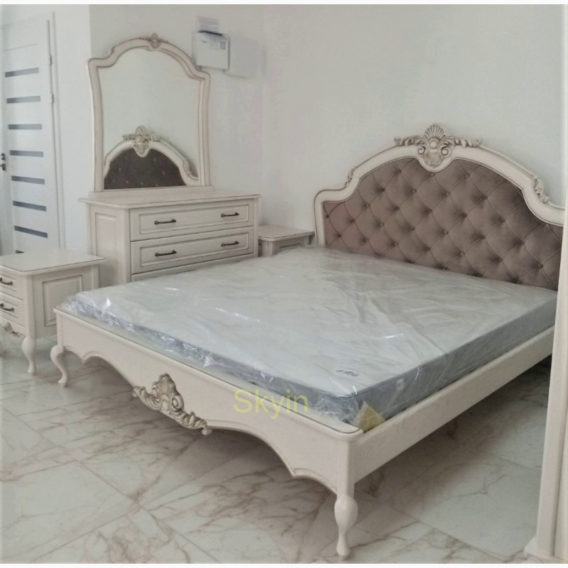 Фото 3. Дубове двоспальне ліжко Венеціано з каретною стяжкою від виробника