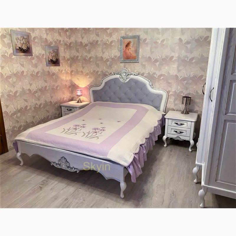 Фото 9. Дубове двоспальне ліжко Венеціано з каретною стяжкою від виробника