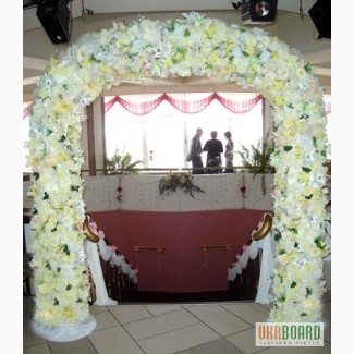 Прокат свадебных арок из цветов,чехлы и накидки на стулья в киеве