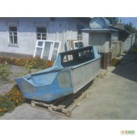 Продам лодку Серебрянка-3( вариант с рубкой-убежищем), и двегатель Москва -10