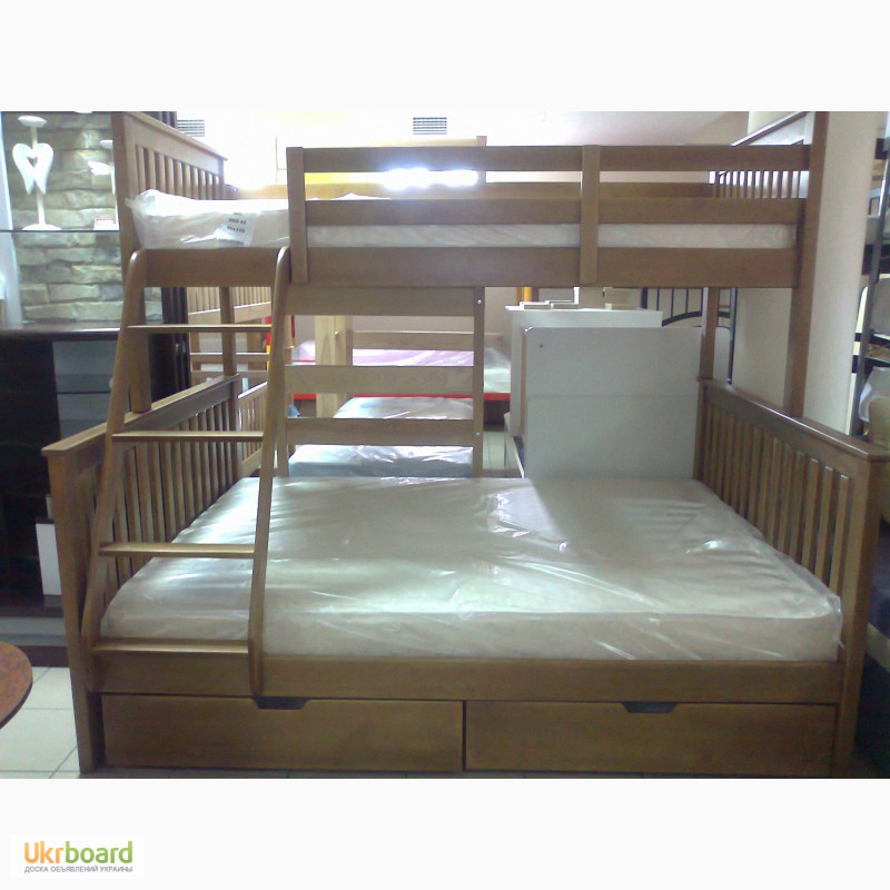 Фото 2. В наличии. Двухъярусная трехместная кровать из массива ольхи Олигарх Олимп