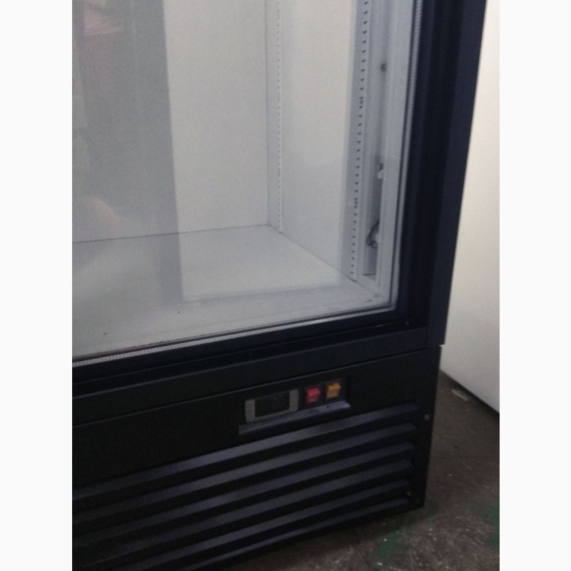 Фото 3. Холодильная витрина вертикальная б/у для пива, воды и пр