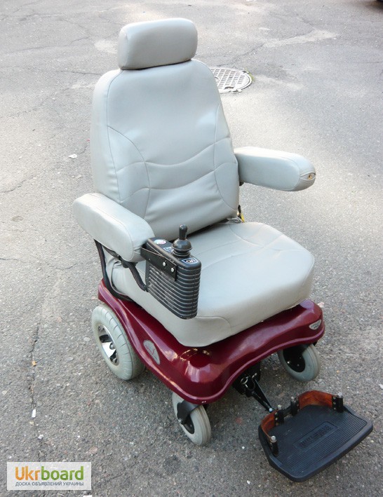 Кресло-коляска с электроприводом Chauffeur mobility