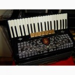 Итальянский аккордеон Manfrini 120 басов в прекрасном состоянии