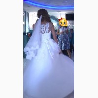 Продам красивое белоснежное свадебное платье