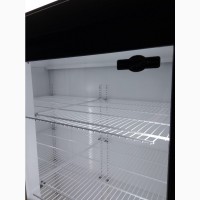 Вітрини-шкафи холодильні б/в з розсувними дверима з підсвіткою