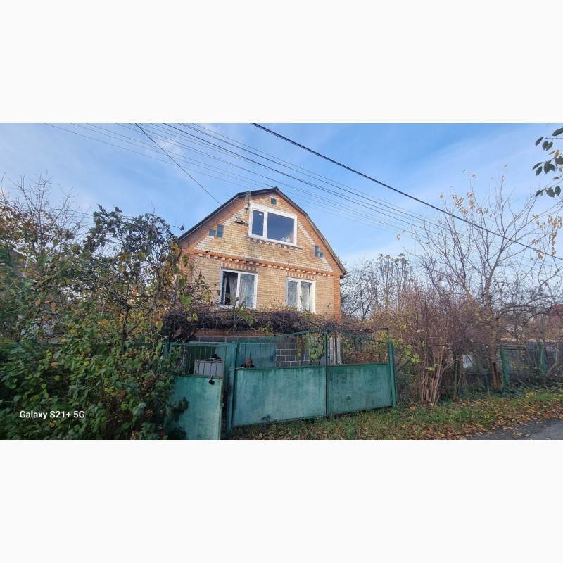 Продам 2 эт.кирпичный дом 110 кв.м. в с.Хотяновка, с.к Озерный, 12 соток земли
