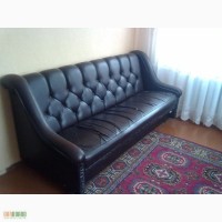 Продам б/у кожаный диван и два кресла