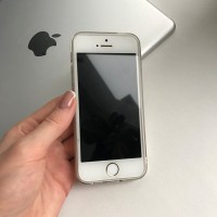 Зеркальный силиконовый чехол на iPhone 5/5S