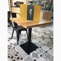 Деревянный столик для баров и ресторанов