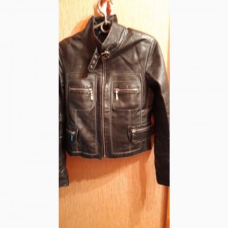 Продам кожаную куртку за 1800 грн размер РАЗМЕР 44-46