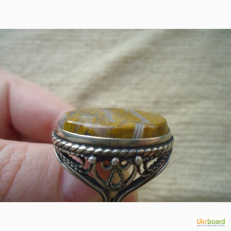 Фото 3. Винтажное кольцо с натуральным камнем