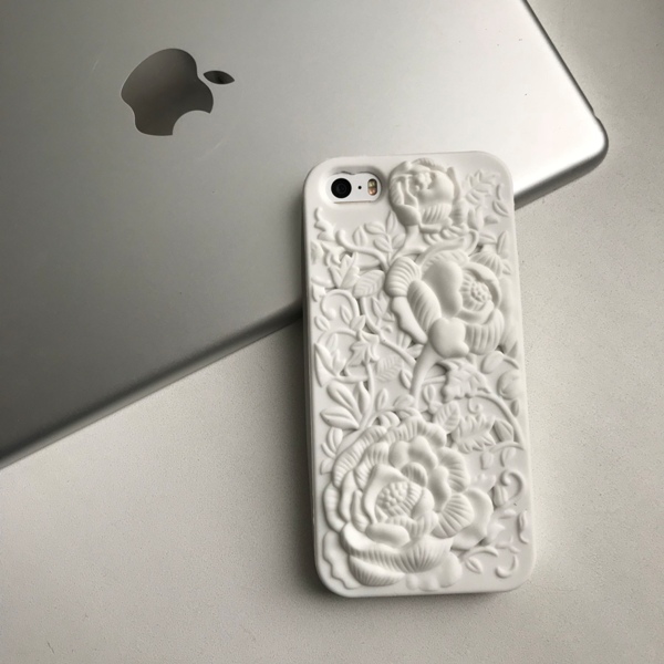 Фото 2. Чехол силиконовый 3D «Роза» на iPhone5/5S