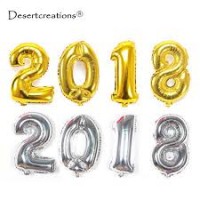 Фотозона из воздушных шариков на Новый год, фольгированные шары-цифры 2018