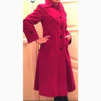 Продаю женское пальто из натуральной шерсти