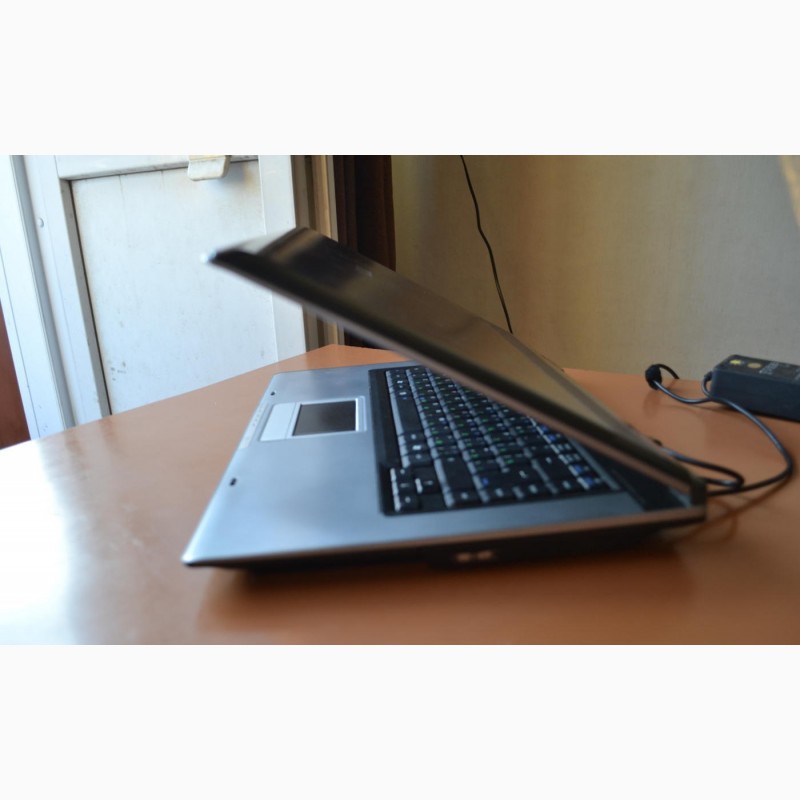 Фото 3. Недорогой двух ядерный ноутбук Asus X50M