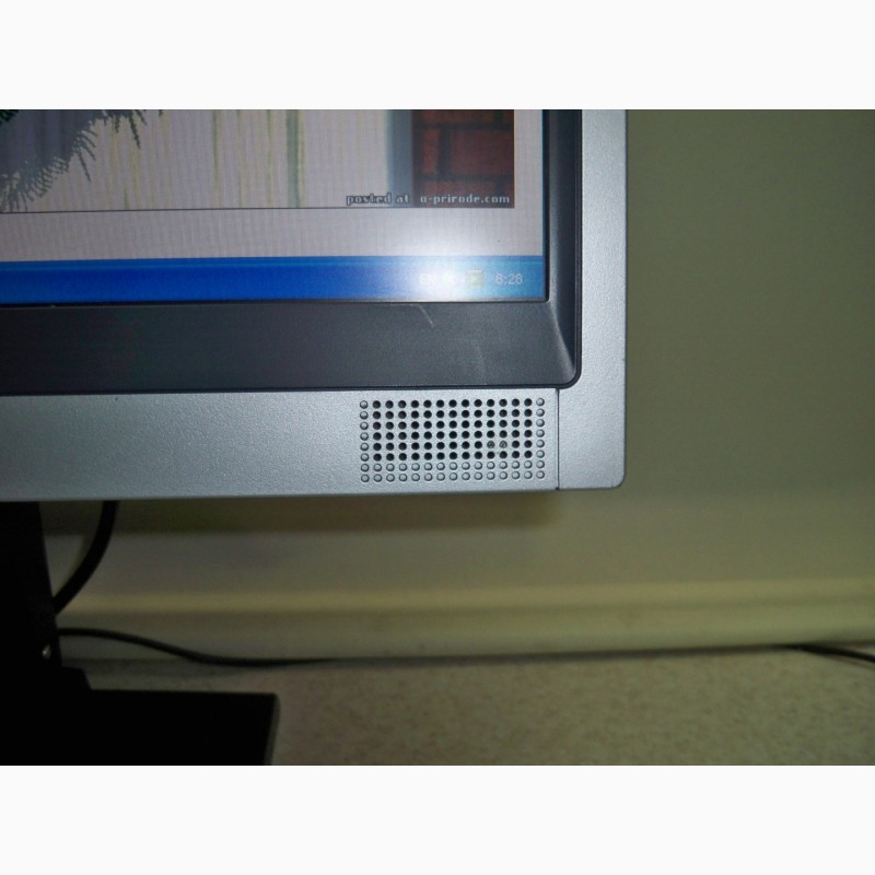 Фото 4. Продам монитор 19дюймов TFT(LCD) NEC LCD1904M с колонками